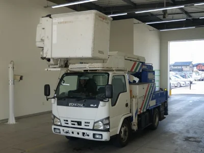 Isuzu ELF