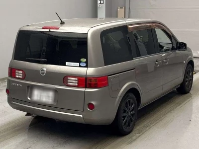 Nissan Lafesta