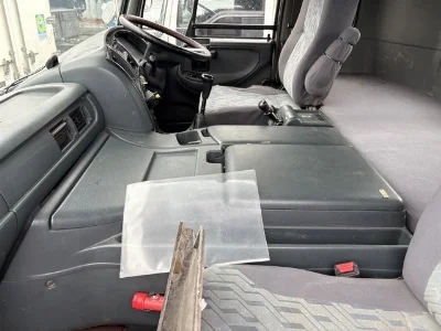 NISSAN DIESEL (UD) BIG THUMB