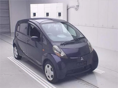 Mitsubishi i