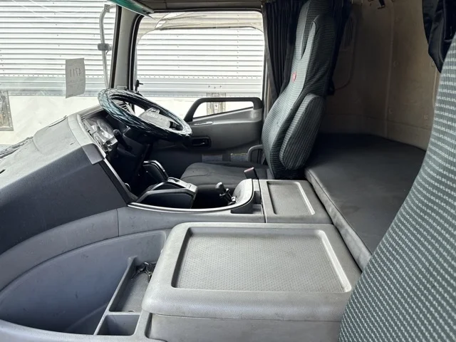 NISSAN DIESEL (UD) QUON  с аукциона в Японии
