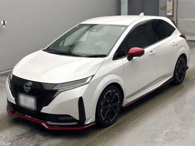 Nissan Aura