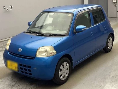 Daihatsu Esse