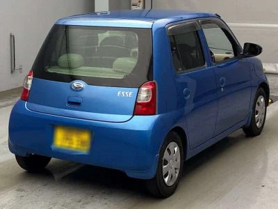 Daihatsu Esse