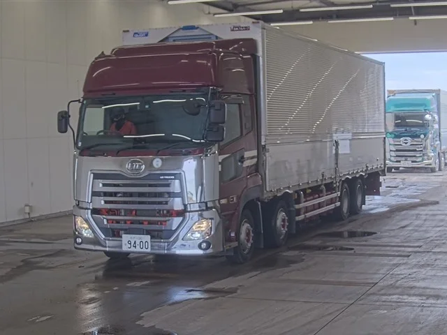 NISSAN DIESEL (UD) QUON  с аукциона в Японии