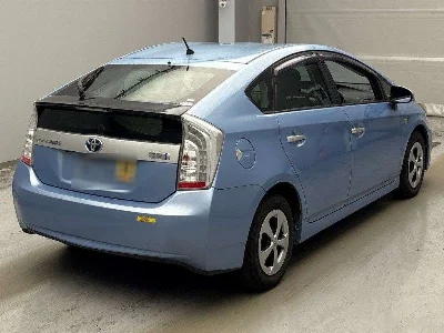 Toyota Prius PHV