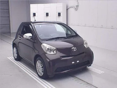 Toyota iQ