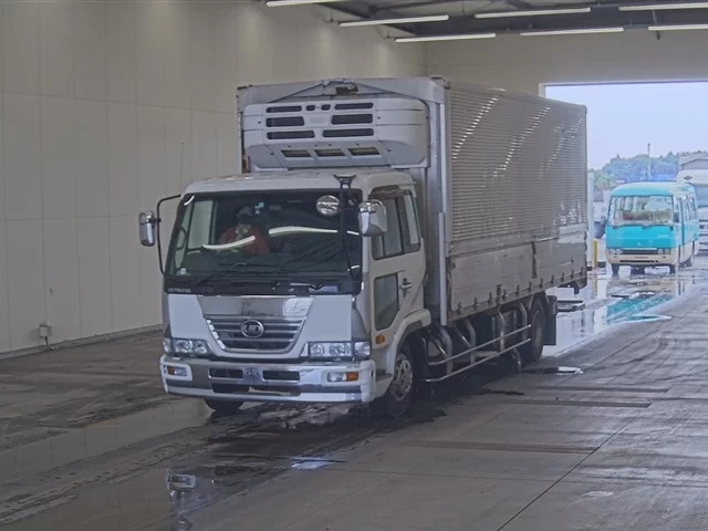 NISSAN DIESEL (UD) CONDOR  с аукциона в Японии