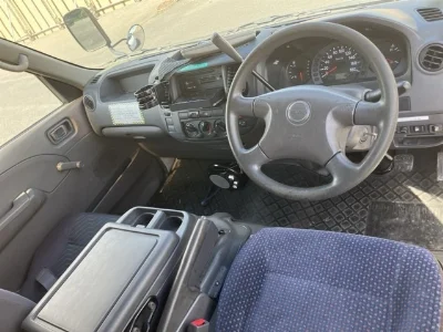 Isuzu Como