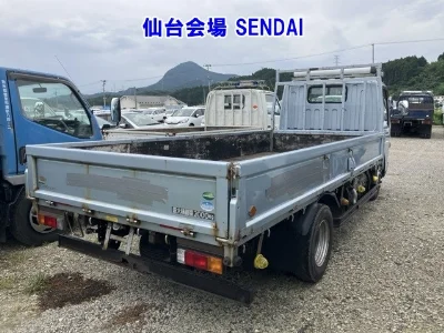Nissan NT450 ATLAS