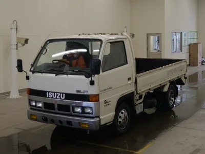 Isuzu Elf