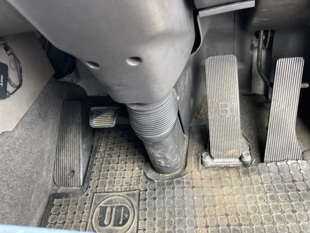 NISSAN DIESEL (UD) QUON  с аукциона в Японии