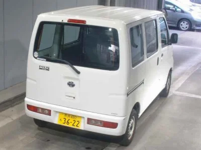 Toyota Pixis Van