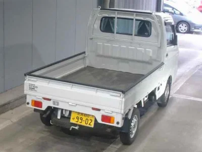 Nissan NT100 Clipper