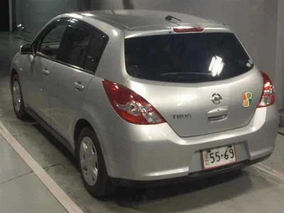 NISSAN TIIDA