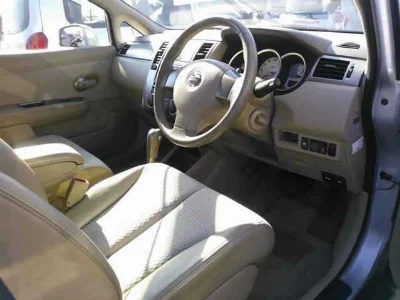 NISSAN TIIDA