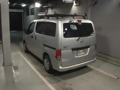 NISSAN NV200