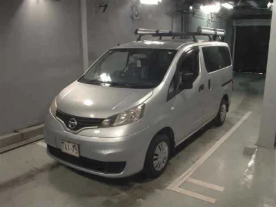 NISSAN NV200