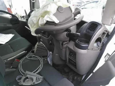 MITSUBISHI CANTER