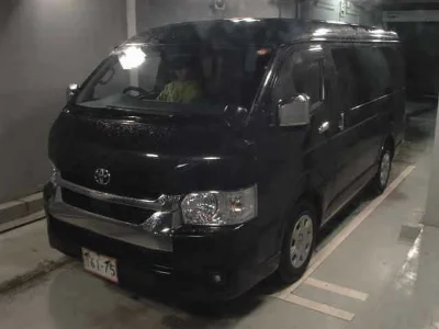 TOYOTA HIACE