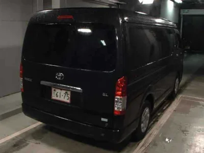 TOYOTA HIACE
