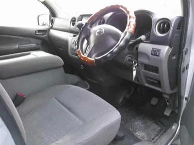 NISSAN CARAVAN WAGON