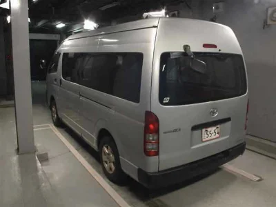 TOYOTA REGIUS VAN