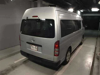 TOYOTA REGIUS VAN