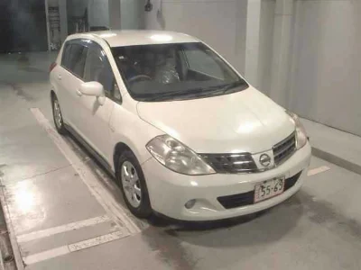 NISSAN TIIDA