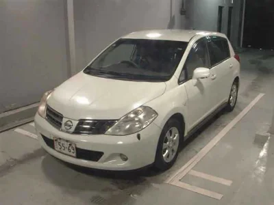 NISSAN TIIDA
