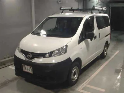 NISSAN NV200