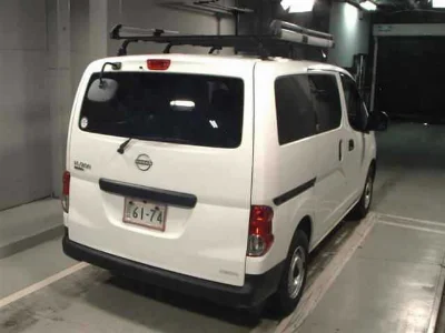 NISSAN NV200