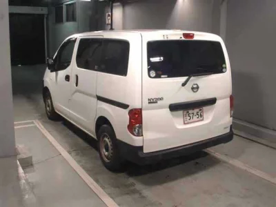 NISSAN NV200