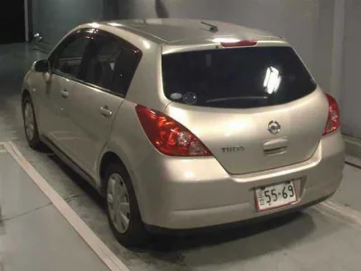 NISSAN TIIDA