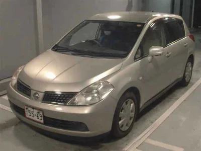 NISSAN TIIDA