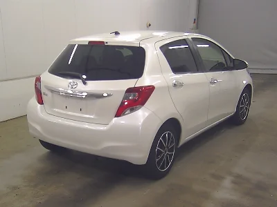 TOYOTA VITZ