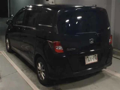 HONDA FREED SPIKE