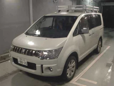 MITSUBISHI DELICA D5