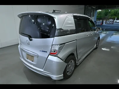 HONDA FREED SPIKE