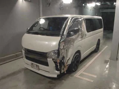 TOYOTA HIACE VAN