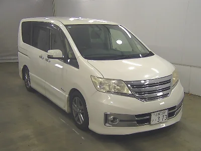 NISSAN SERENA