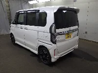 Цена авто Honda N-Box с аукционов Японии, номер кузова JF4, пробег 62 000, оценка 6