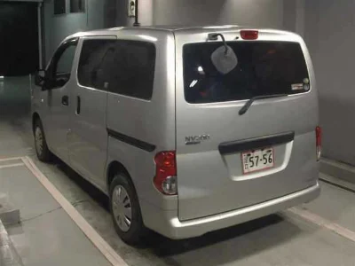 NISSAN NV200
