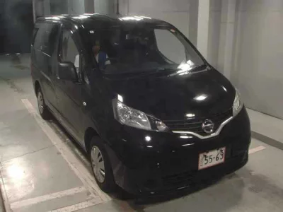 NISSAN NV200