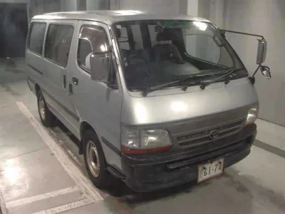TOYOTA HIACE VAN