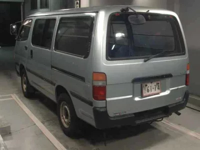 TOYOTA HIACE VAN