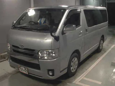TOYOTA REGIUS VAN