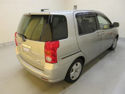 TOYOTA RAUM