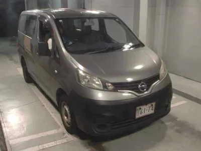 NISSAN NV200