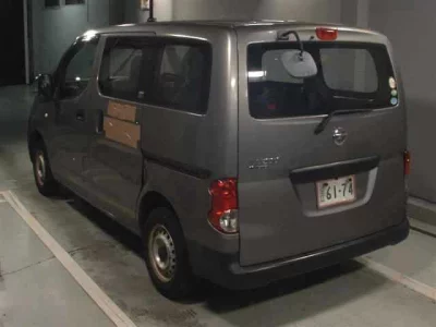 NISSAN NV200